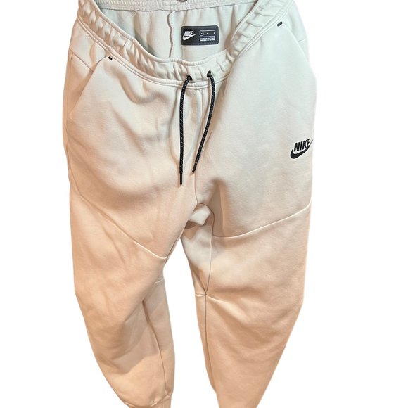 Nike | Pants | Nike Tech Fleece Pants Mens Jogger Sweatpants Drawcord Cream  Black Medium | Poshmark